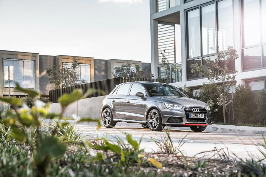  Audi A1 Sportback TFSI S-Line 2015 года  (AU) (фото 3 из 26)